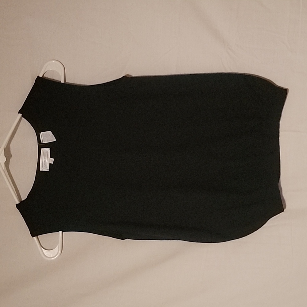 Black crew neck vest